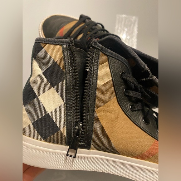 Kids Burberry high top sneakers (as is) - Picture 6 of 8